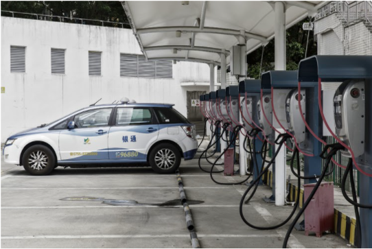 Giao nhận xăng dầu tận nơi - tiện ích kép dành cho khách hàng